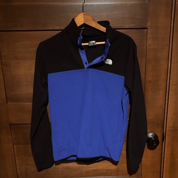 The North Face Black and Purple Jacket - Picture 1 of 4
